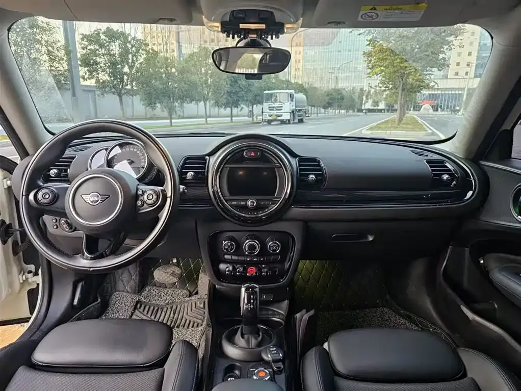 MINI Clubman — фото 5