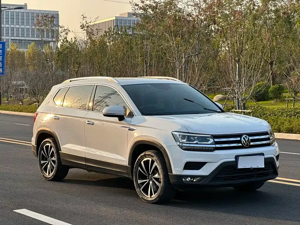 Volkswagen Tharu — фото 3