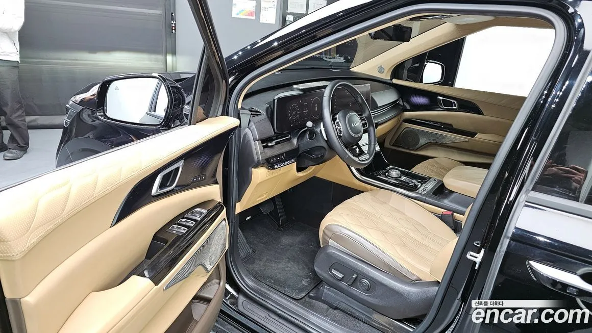 Kia Carnival — фото 10