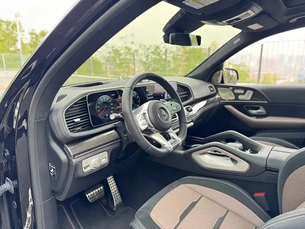 Mercedes-Benz GLS AMG — фото 10