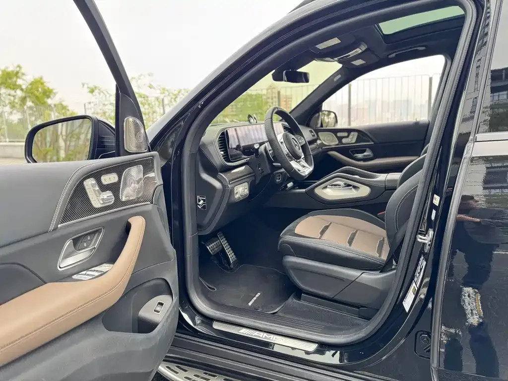 Mercedes-Benz GLS AMG — фото 9