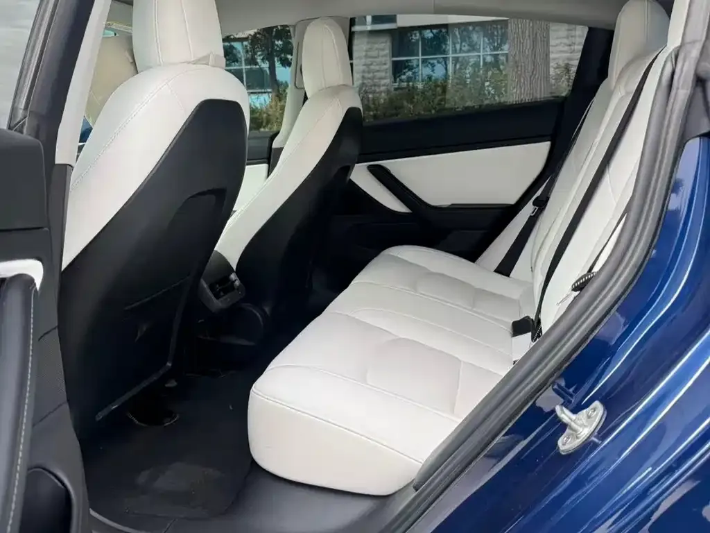 Tesla Model 3 — фото 5