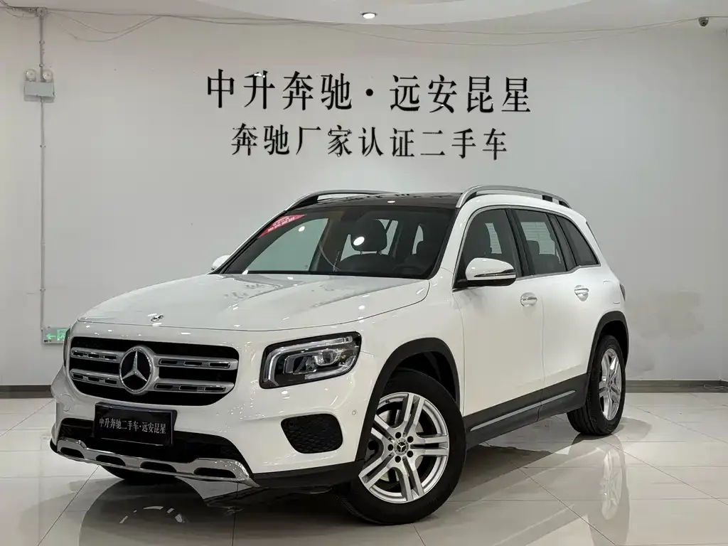 Mercedes-Benz GLB — фото 1