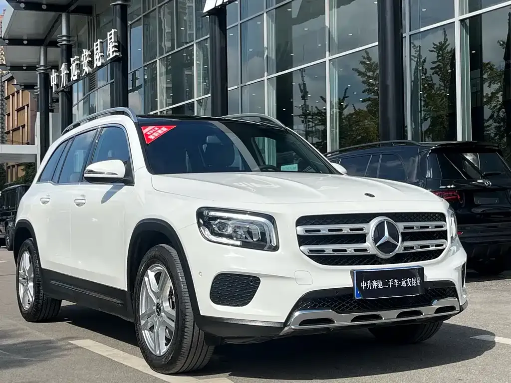 Mercedes-Benz GLB — фото 4