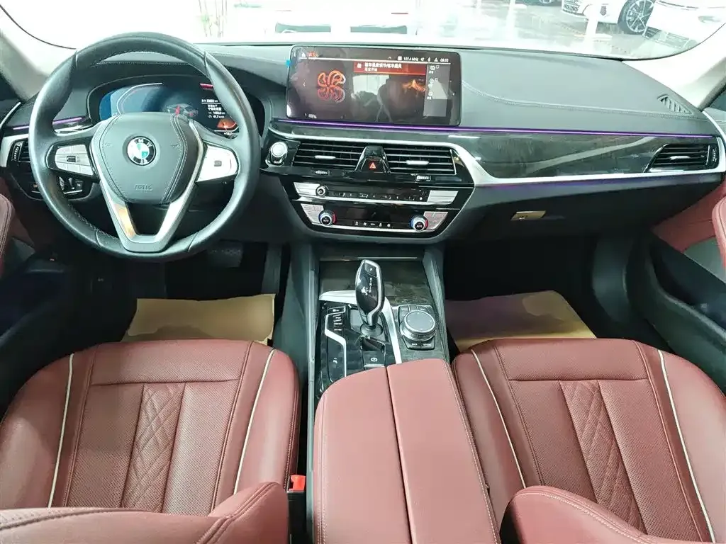 BMW 5 Series — фото 10