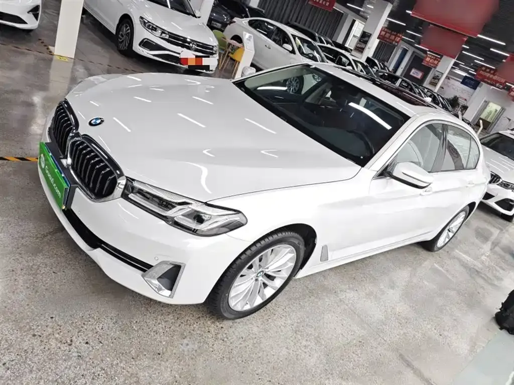 BMW 5 Series — фото 5