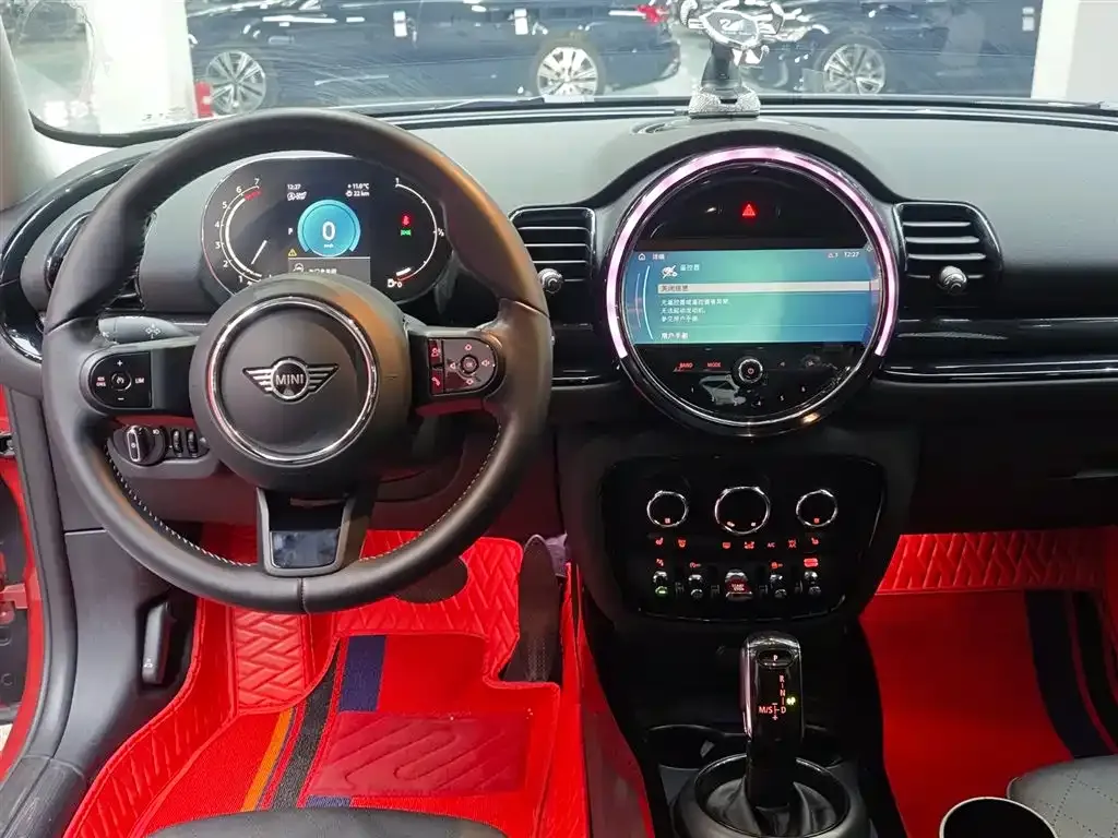 MINI Clubman — фото 10