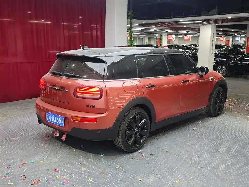 MINI Clubman — фото 5