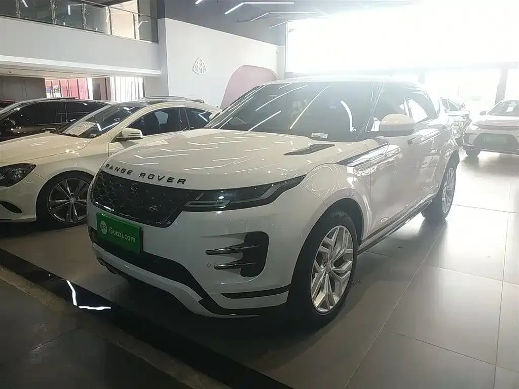 Land Rover Evoque — фото 1