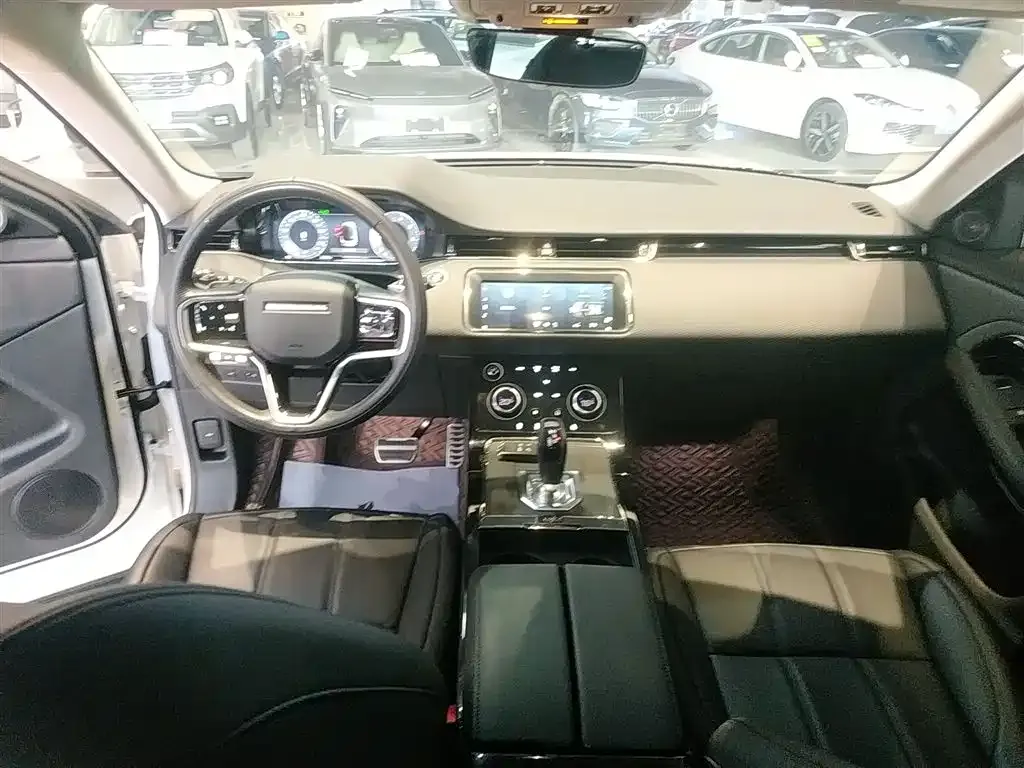 Land Rover Evoque — фото 10
