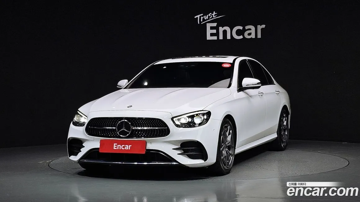 Mercedes-Benz E-Class — фото 1
