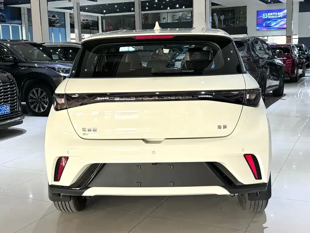 BYD Dolphin — фото 8