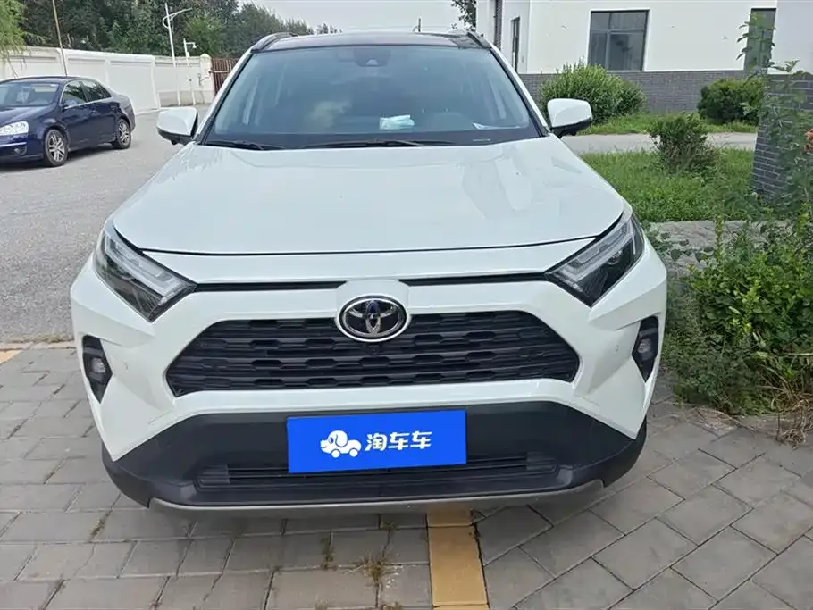 Toyota RAV4 — фото 2