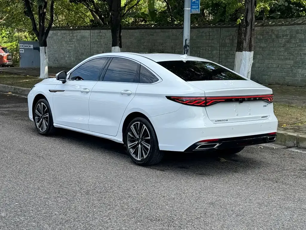 Chery Arrizo 8 PRO — фото 3