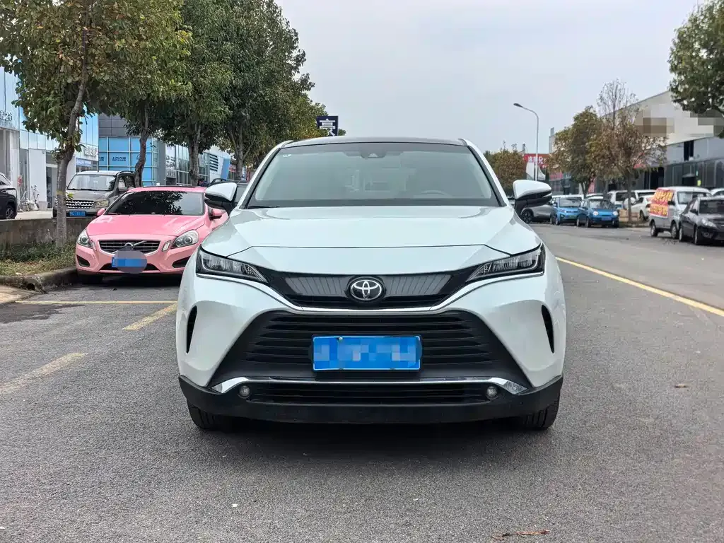 Toyota Harrier — фото 2
