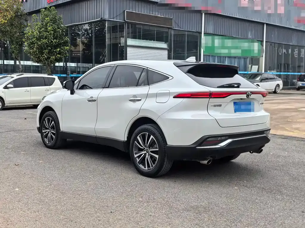 Toyota Harrier — фото 7