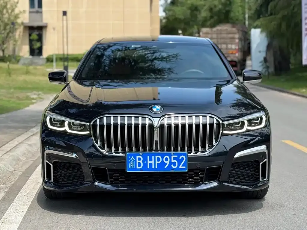 BMW 7 Series — фото 3