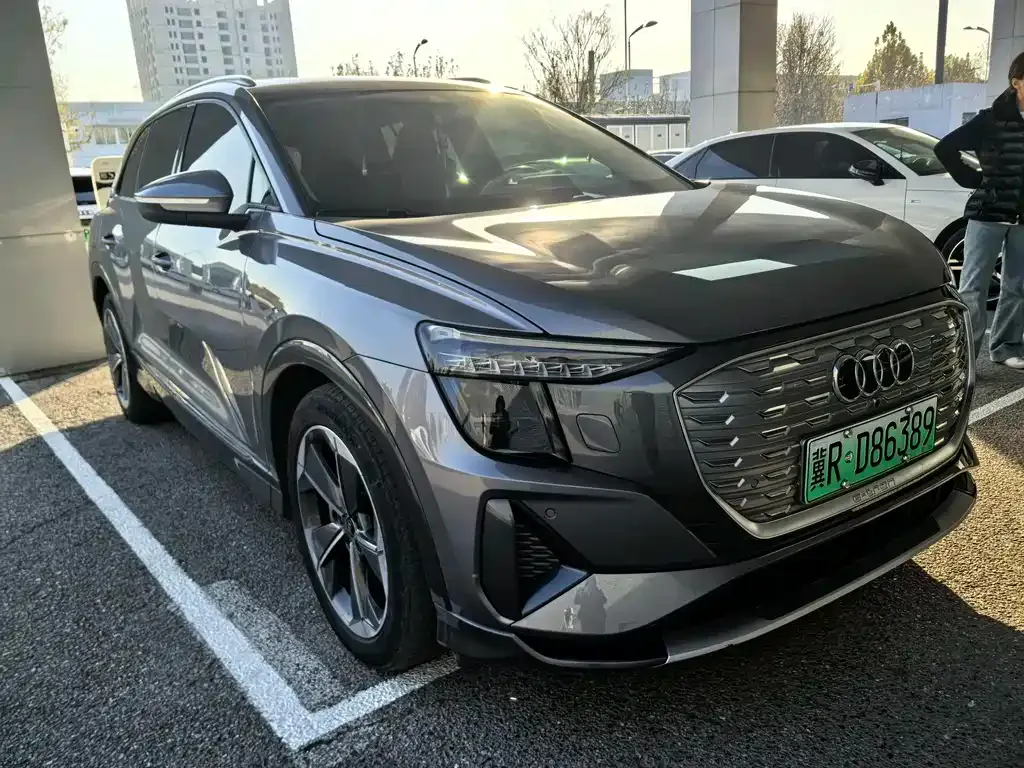 Audi Q5 e-tron — фото 3