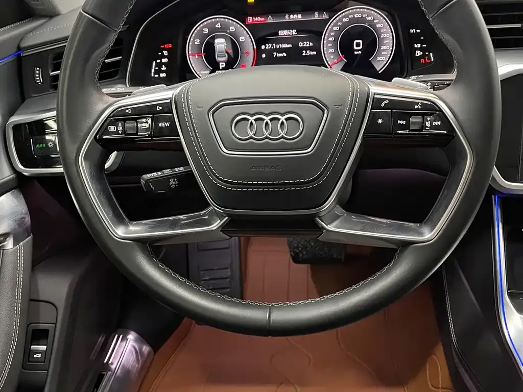 Audi A7L — фото 6