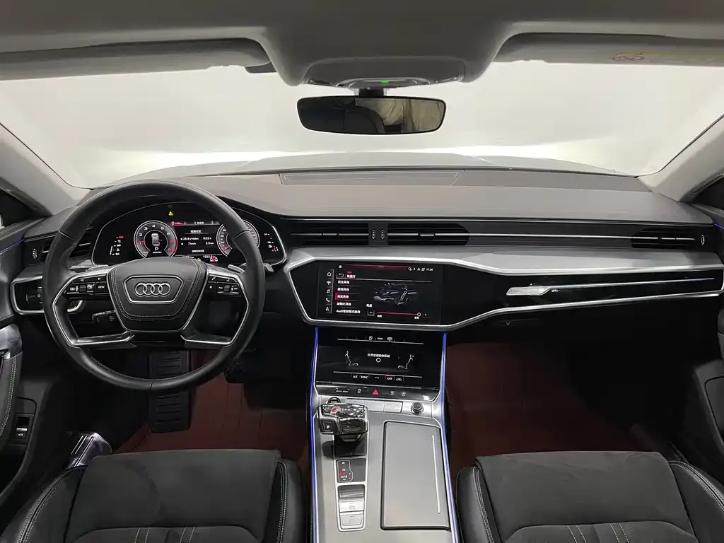 Audi A7L — фото 9