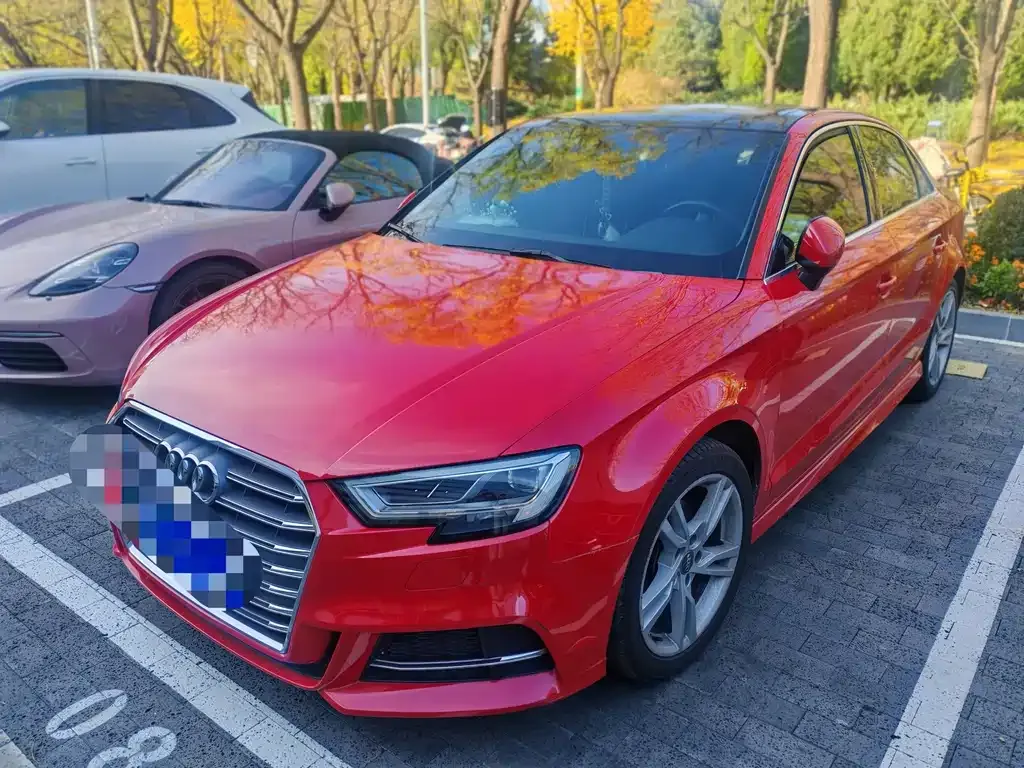 Audi A3 — фото 1
