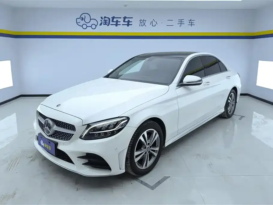 Mercedes-Benz C-Class — фото 1