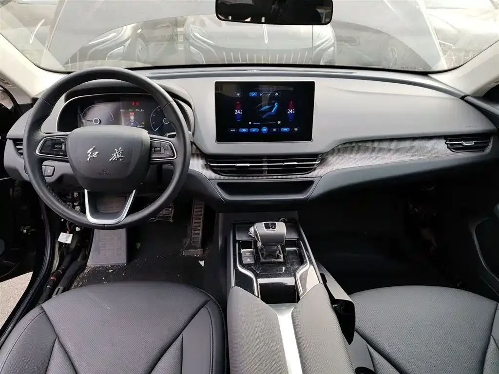Hongqi E-QM5 — фото 9