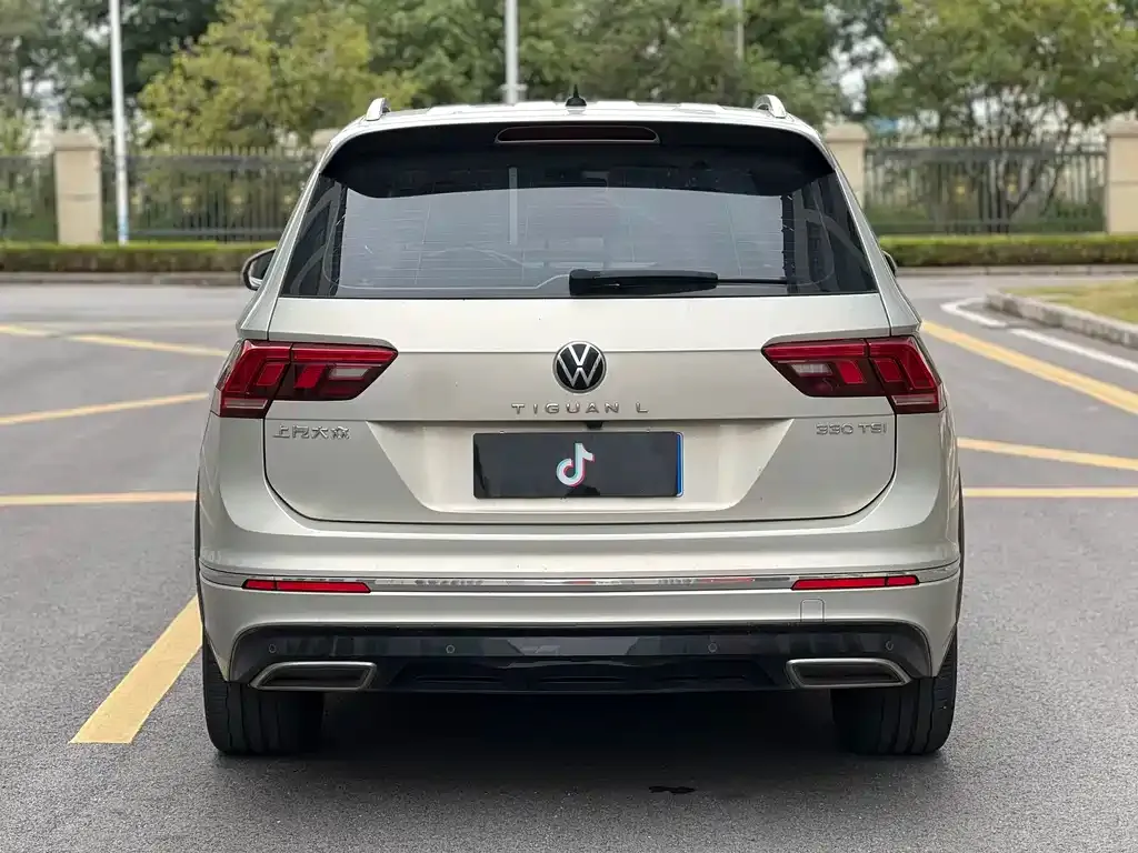 Volkswagen Tiguan L — фото 8