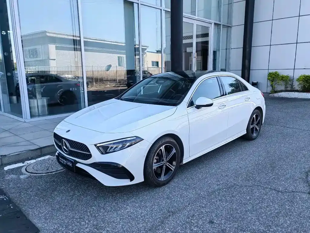 Mercedes-Benz A-Class — фото 1