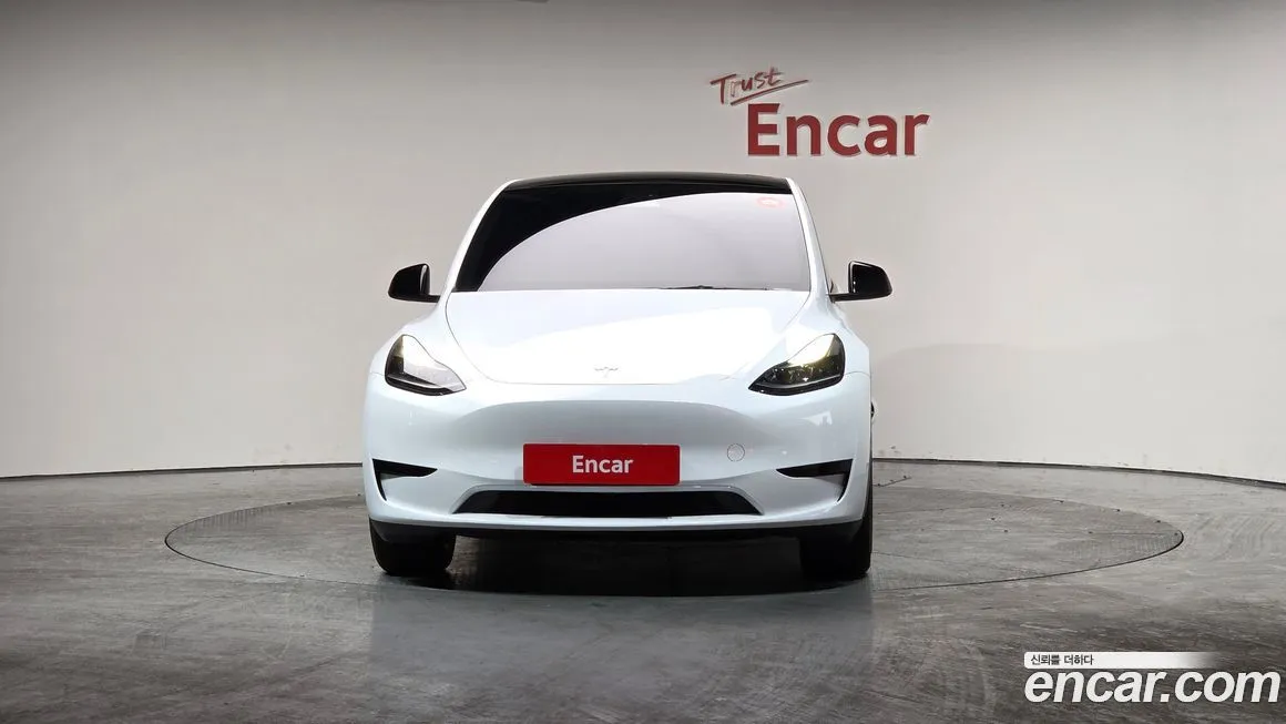 Tesla Model Y — фото 3
