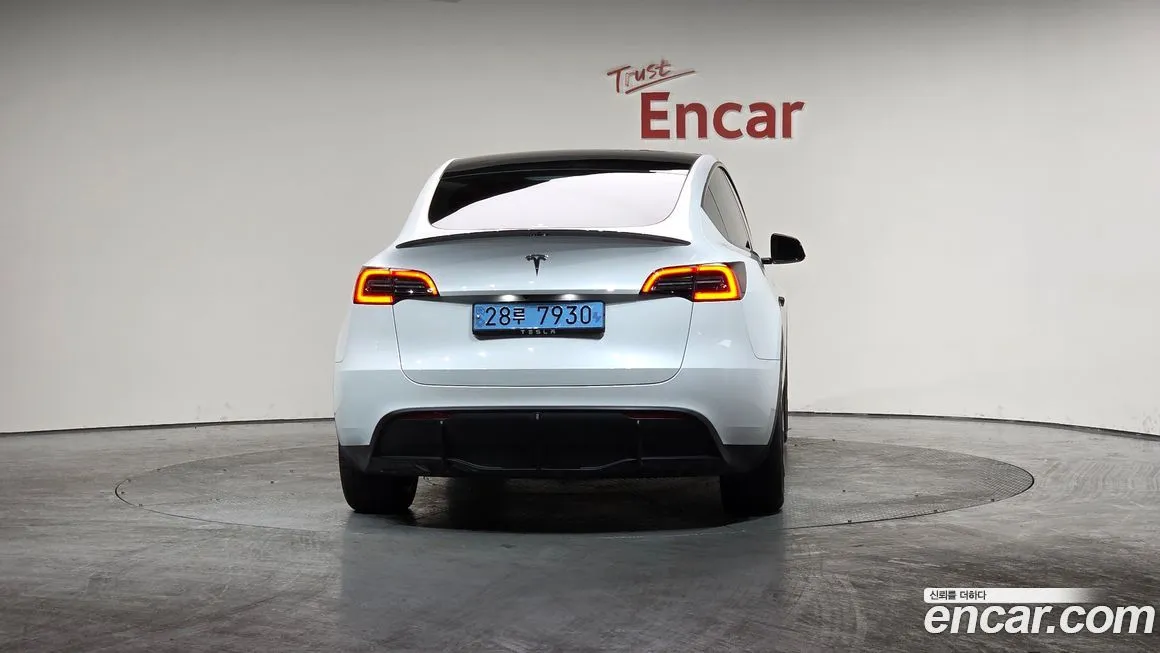 Tesla Model Y — фото 4