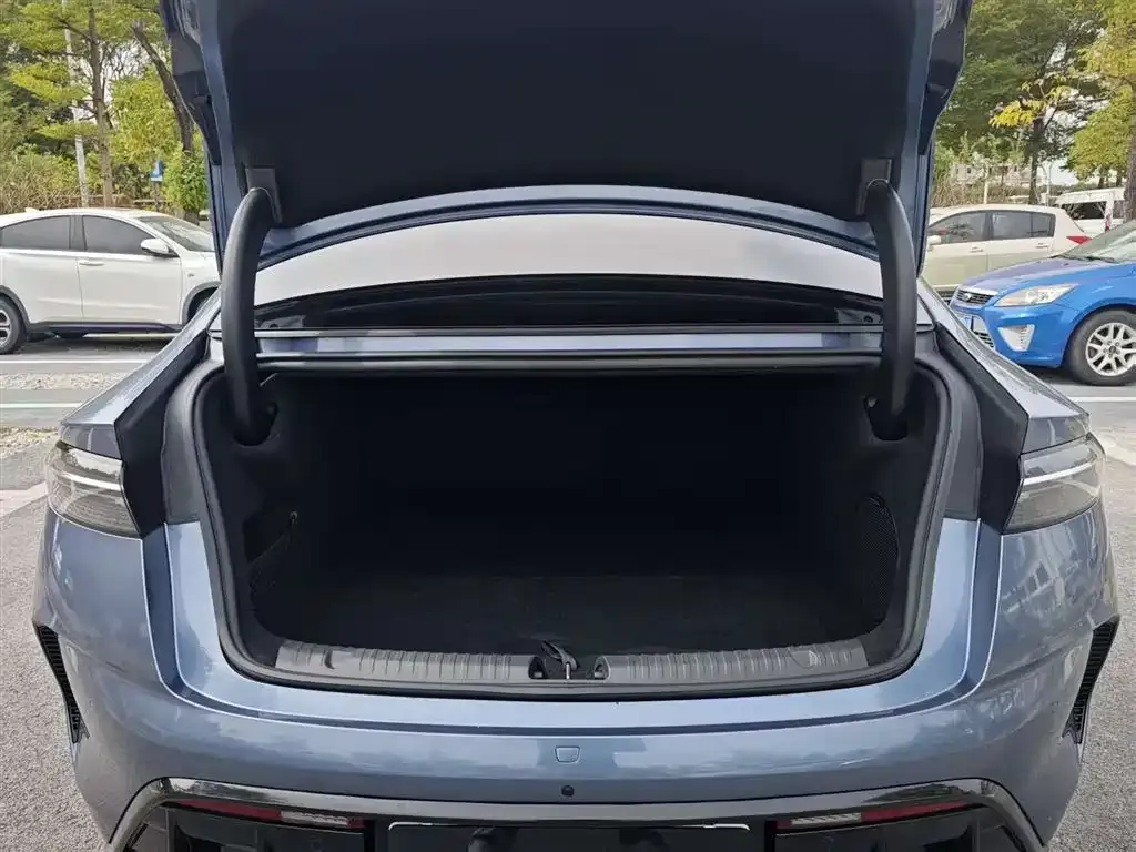 BYD Seal — фото 10