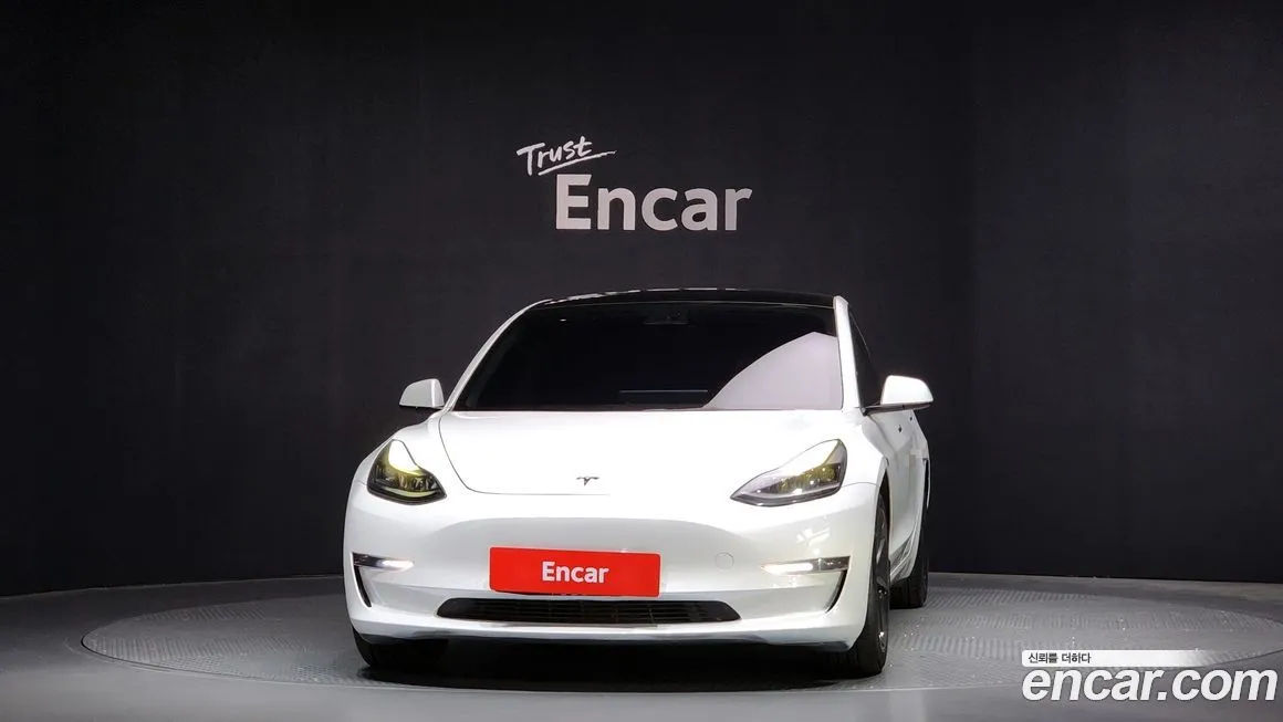 Tesla Model 3 — фото 3