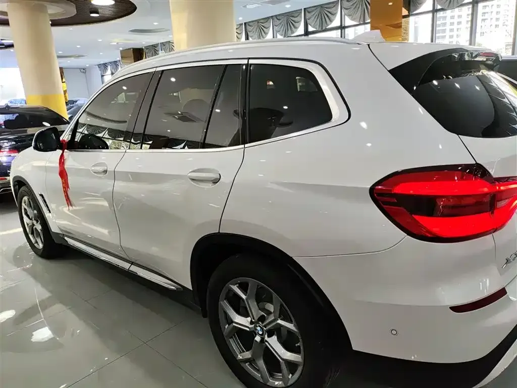 BMW X3 — фото 5