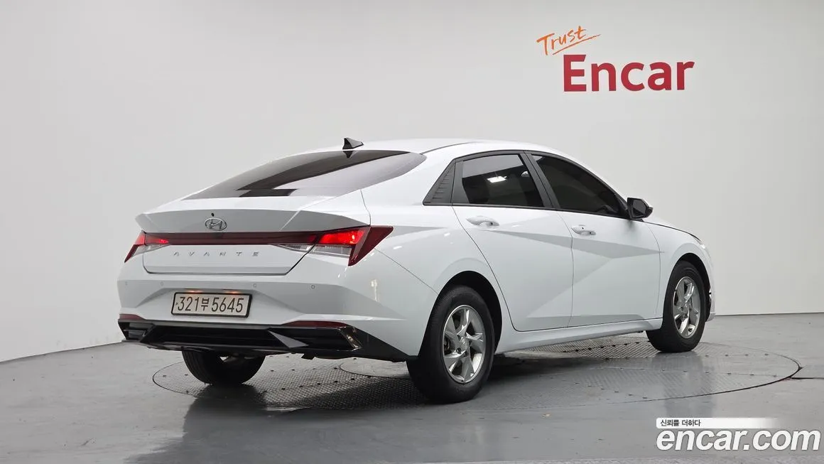 Hyundai AVANTE — фото 2