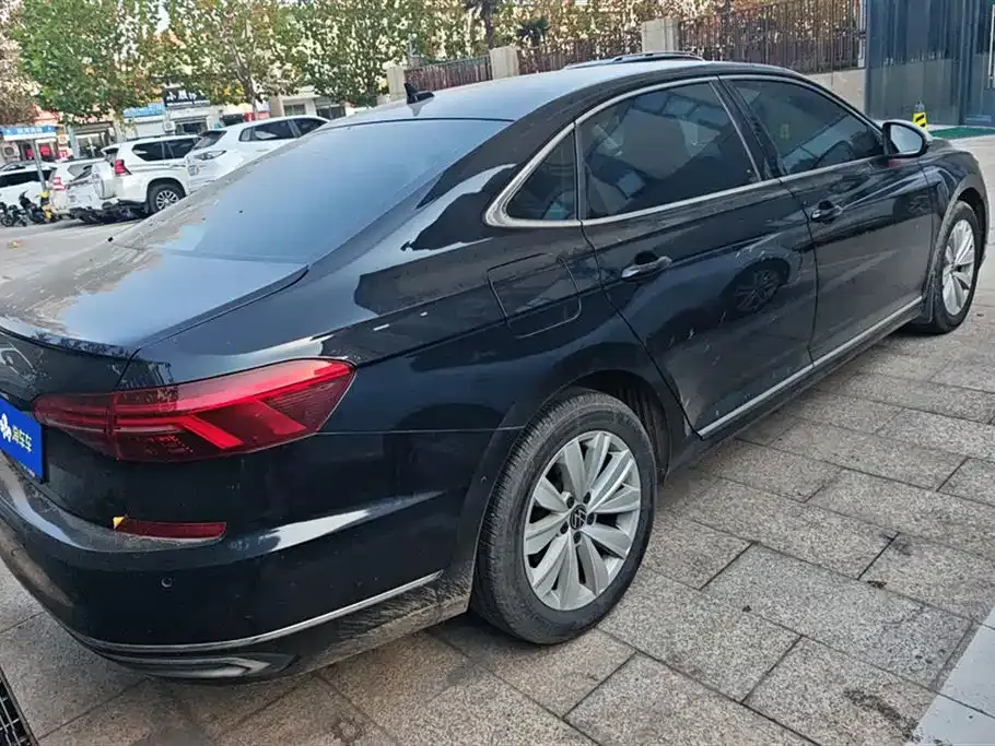 Volkswagen Passat — фото 3