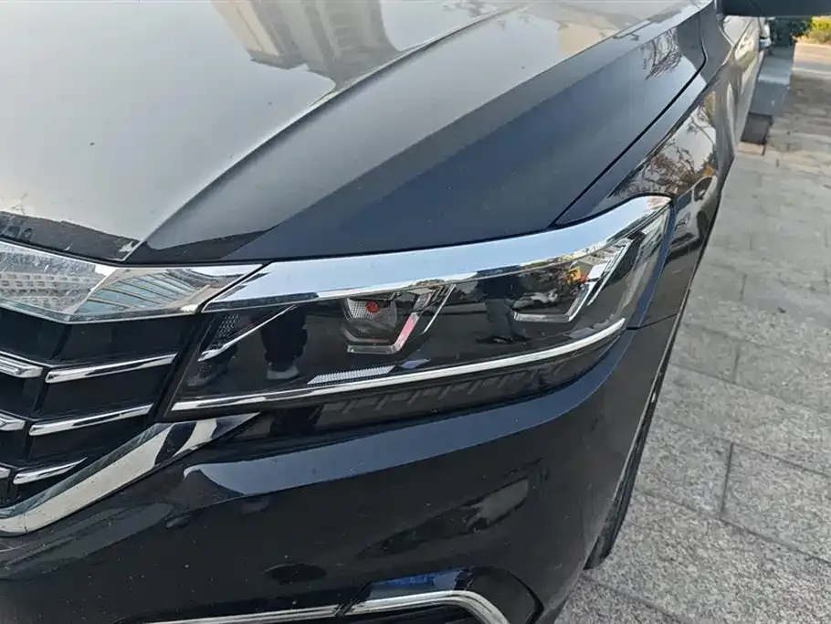 Volkswagen Passat — фото 5