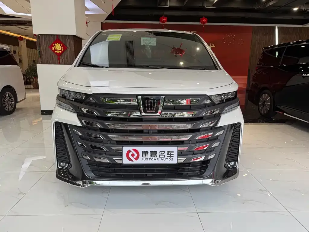 Toyota Vellfire — фото 2