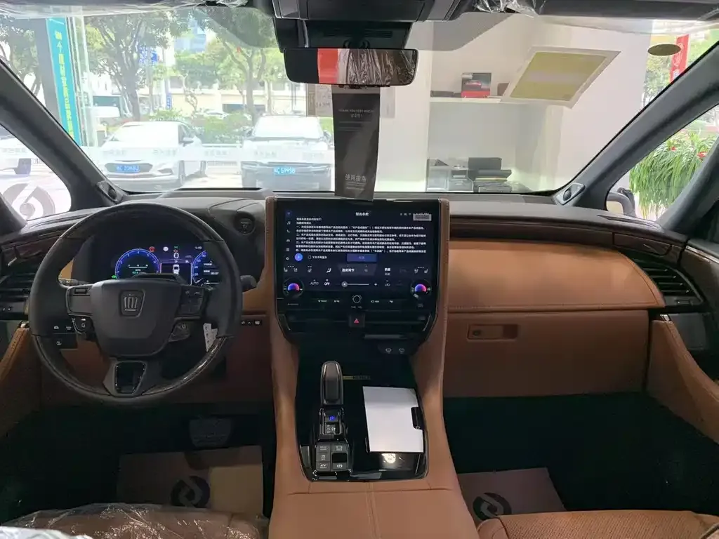 Toyota Vellfire — фото 6