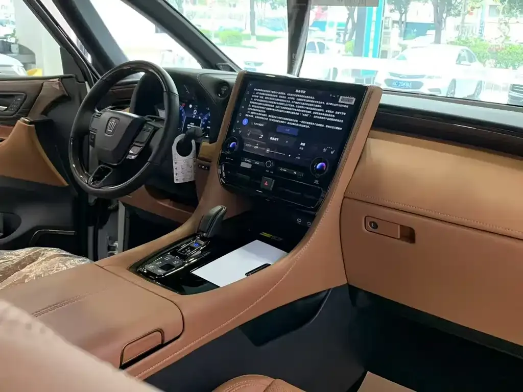 Toyota Vellfire — фото 7