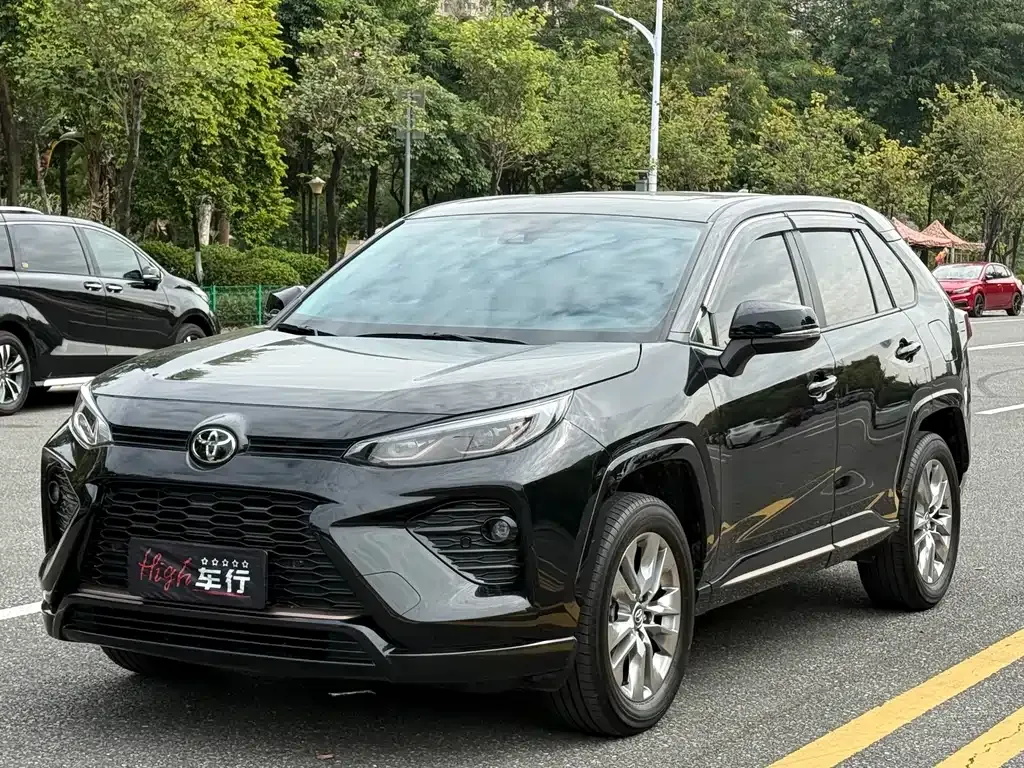 Toyota Wildlander — фото 1