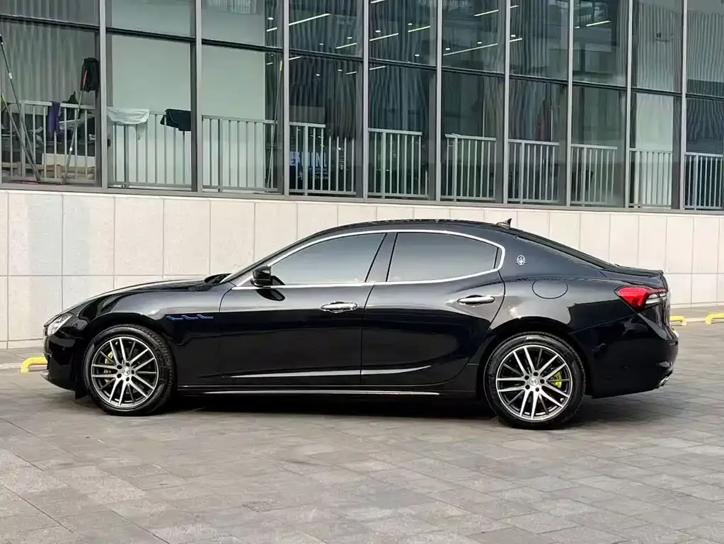 Maserati Ghibli — фото 7