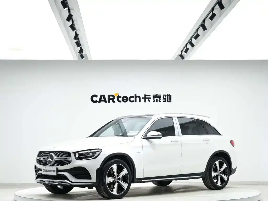 Mercedes-Benz GLC — фото 1