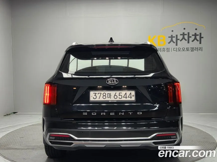 Kia Sorento — фото 6