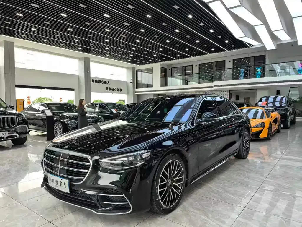 Mercedes-Benz S-Class — фото 1