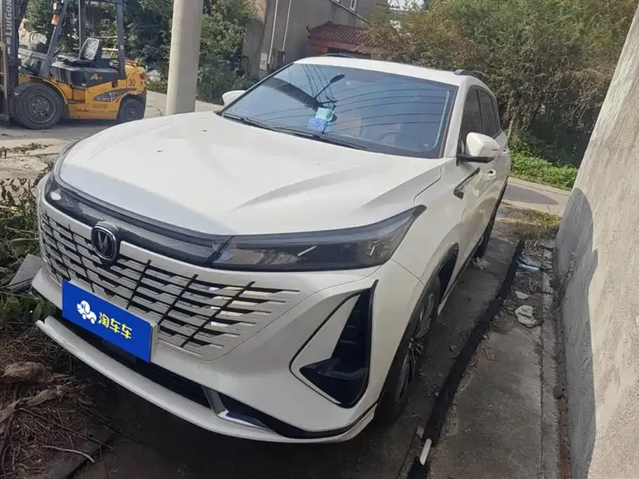 Changan CS75PLUS — фото 1