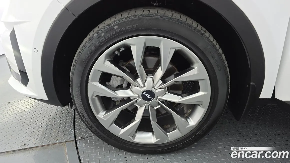 Kia Sorento — фото 5