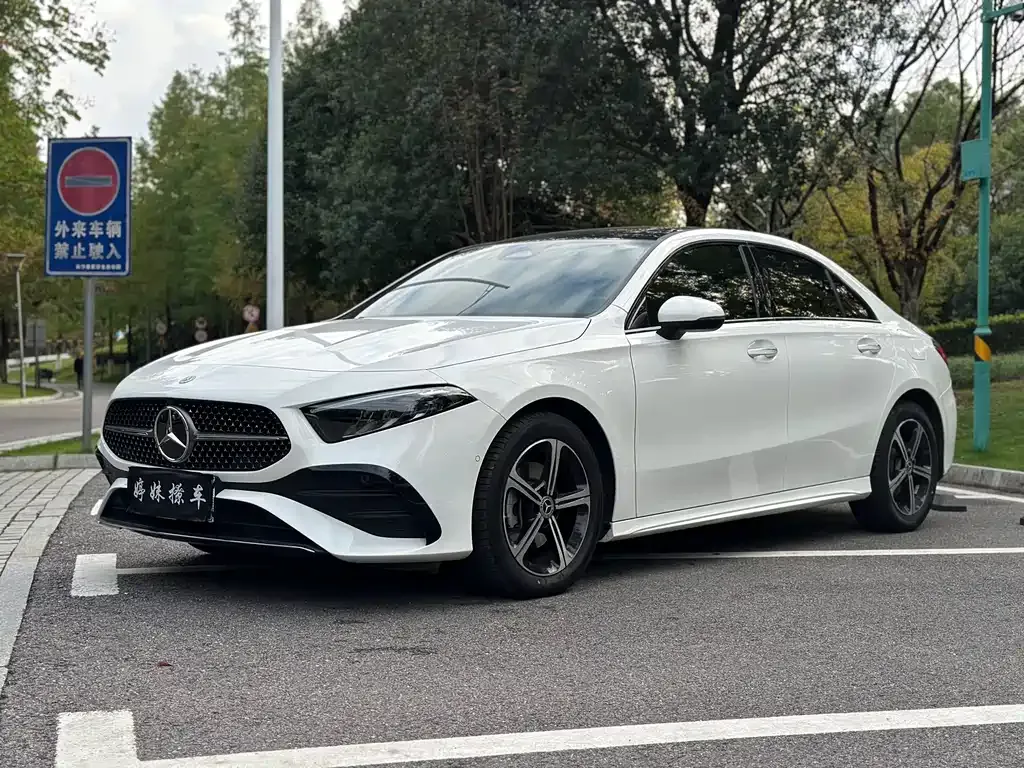 Mercedes-Benz A-Class — фото 1