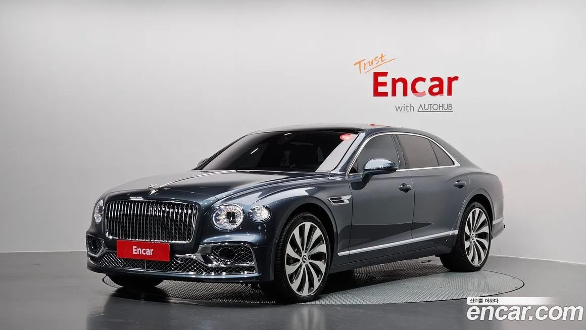 Bentley Flying Spur — фото 1