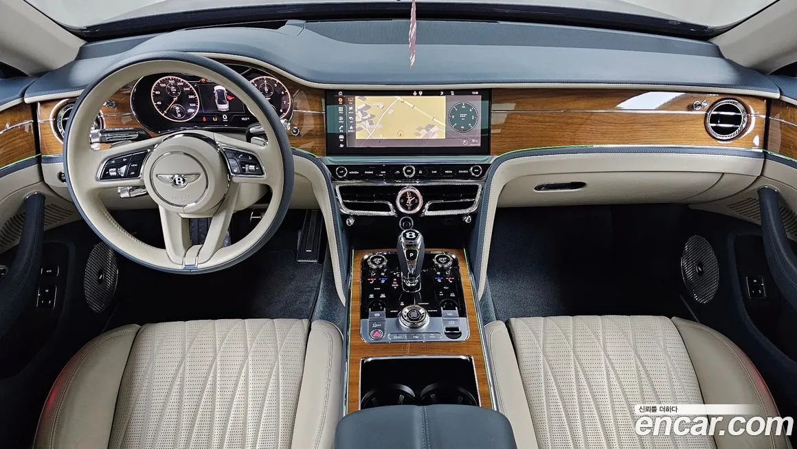 Bentley Flying Spur — фото 7